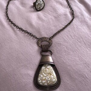 Elegant Silver and Cream Pendant Necklace